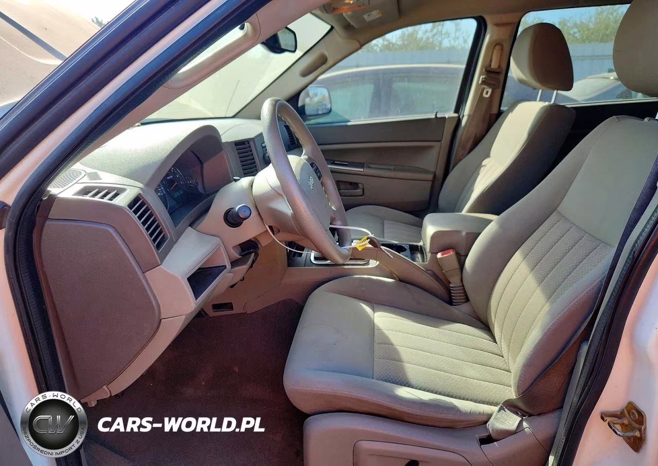 2005 Jeep Grand Cherokee Laredo VIN:1J4HR48N45C622097 - 7