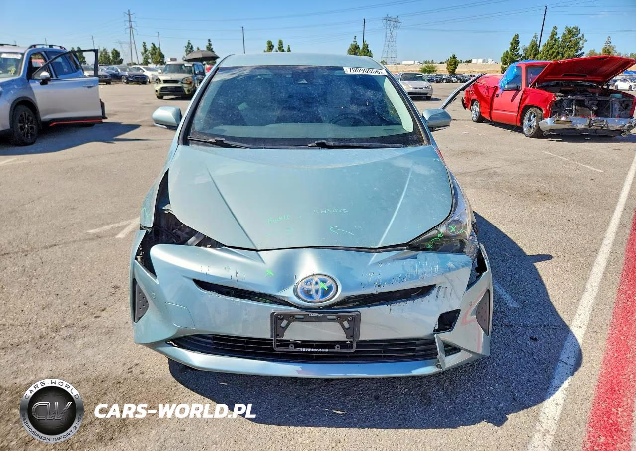 2017 Toyota Prius Two VIN:JTDKBRFUXH3043434 - 5