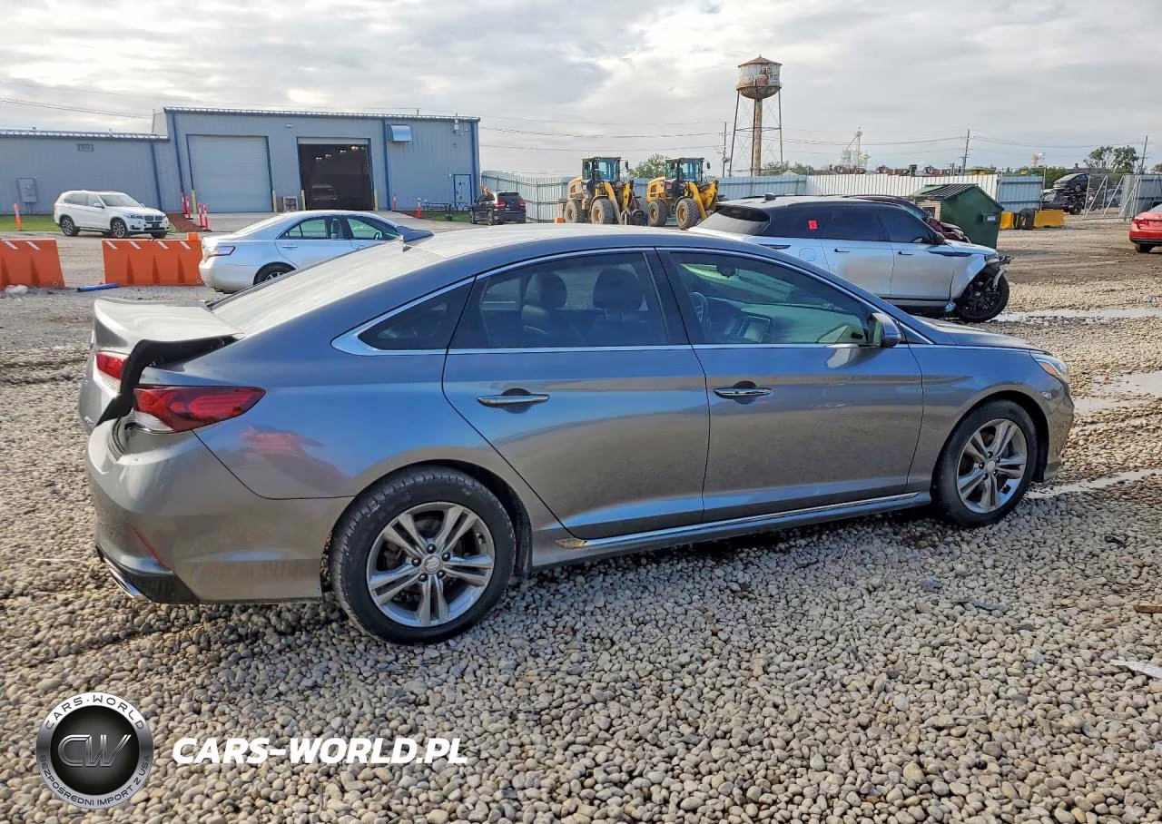 2018 Hyundai Sonata Sport+ VIN:5NPE34AFXJH710020 - 3