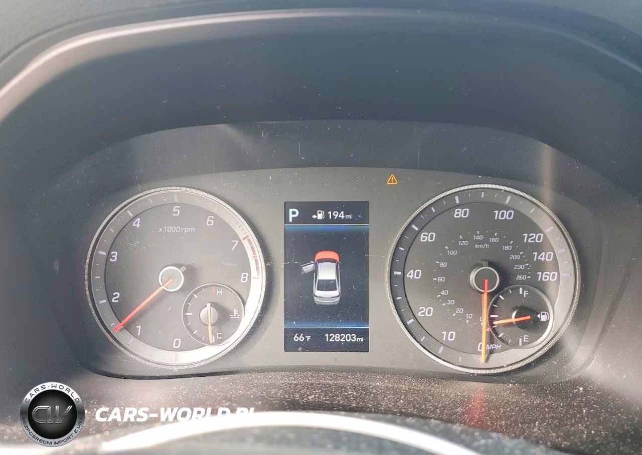 2018 Hyundai Sonata Sport+ VIN:5NPE34AFXJH710020 - 9