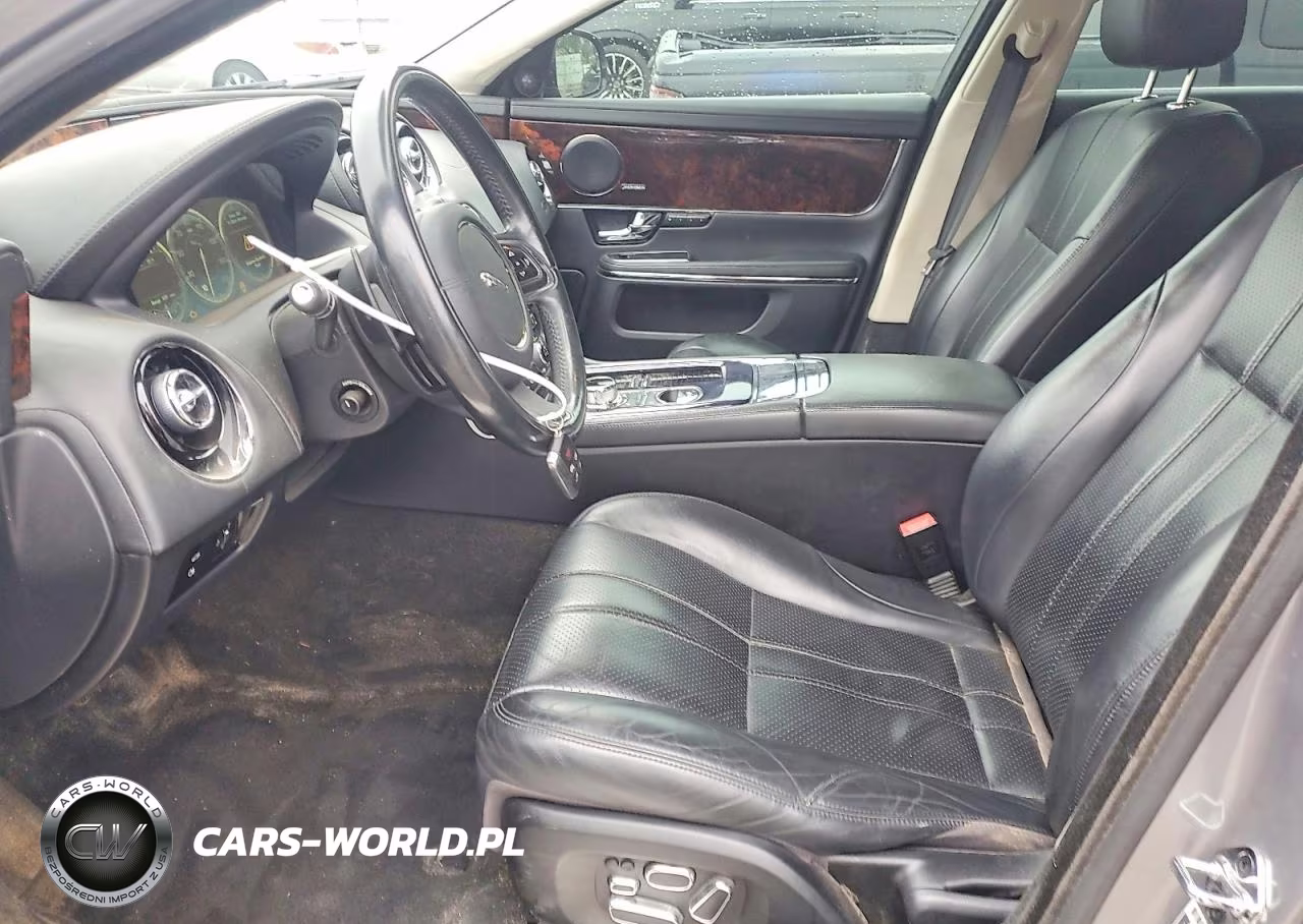 2013 Jaguar Xj VIN:SAJWA1C7XD8V49770 - 7