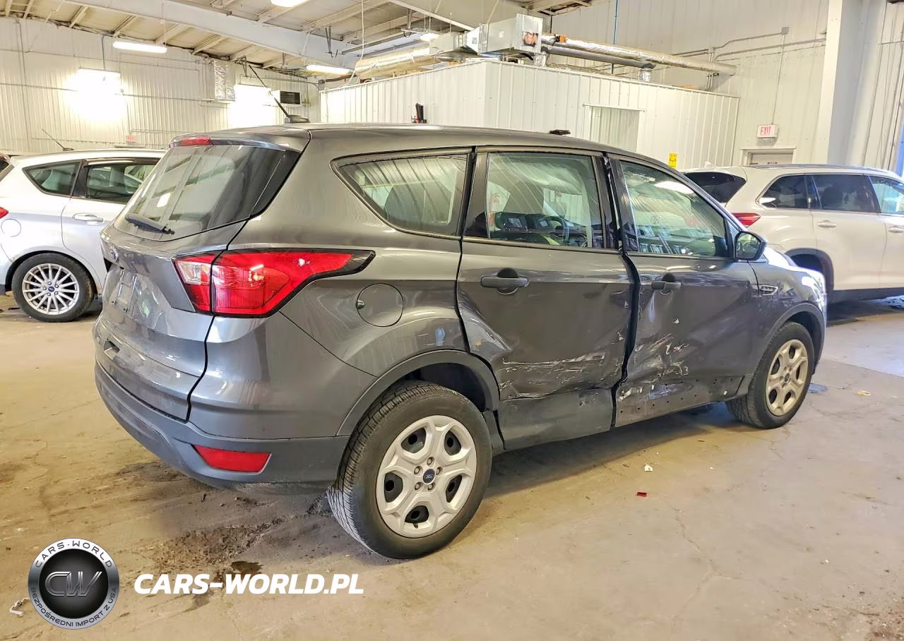 2019 Ford Escape S VIN:1FMCU0F72KUA63419 - 3