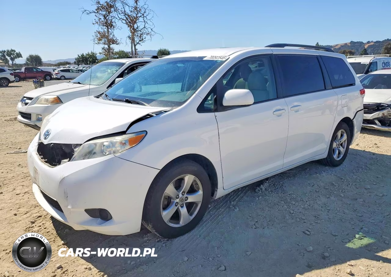 2013 Toyota Sienna Le VIN:5TDKK3DC1DS287280 - 1