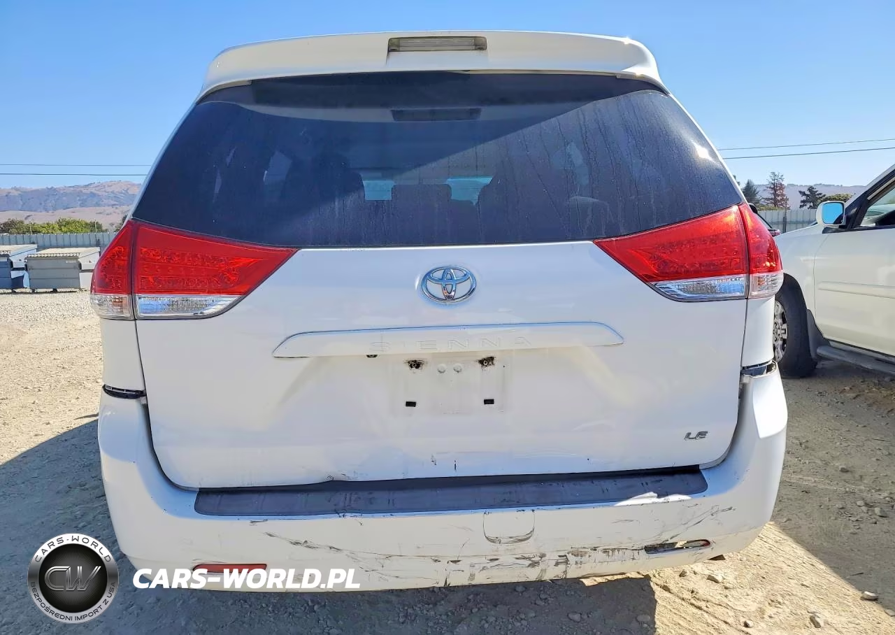 2013 Toyota Sienna Le VIN:5TDKK3DC1DS287280 - 6