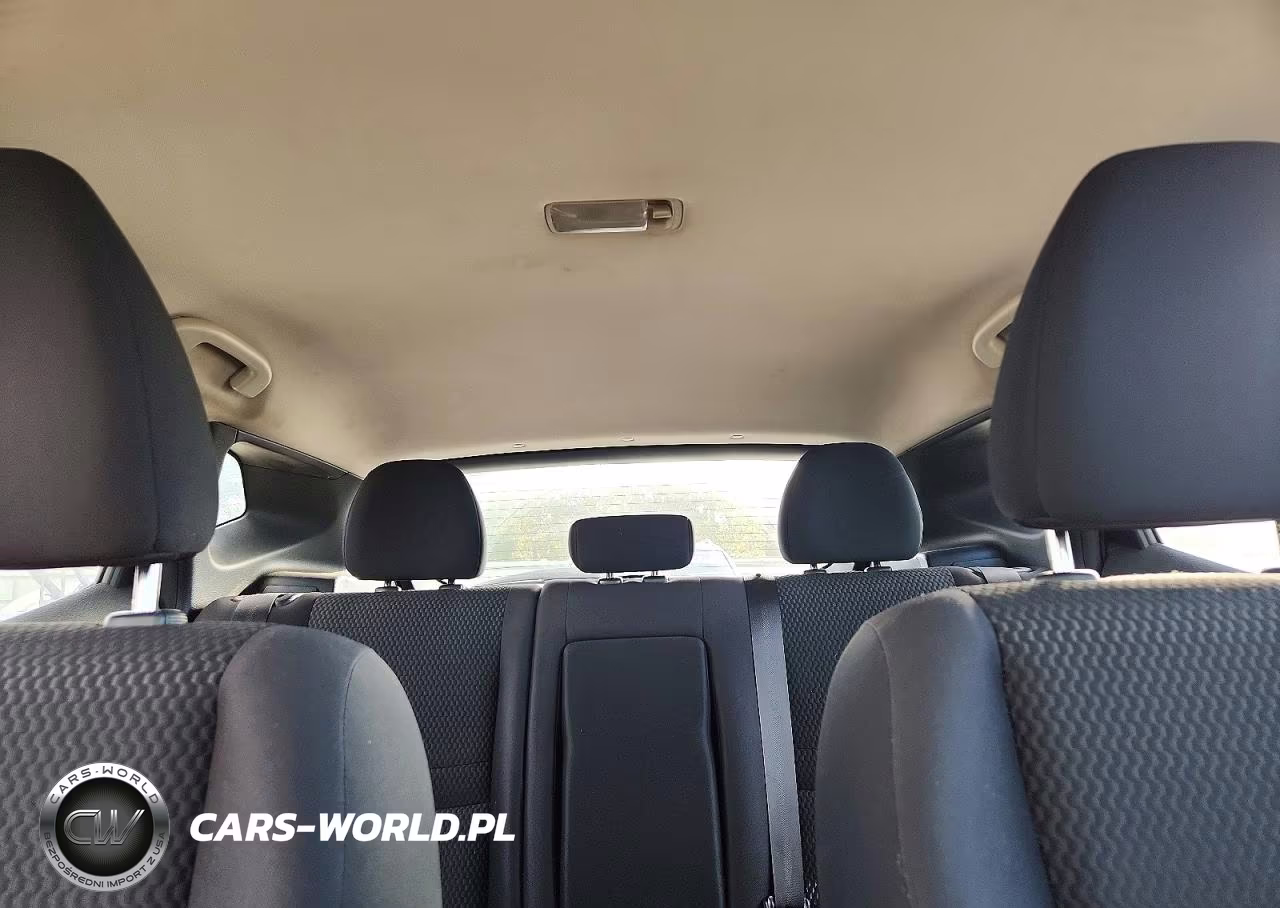 2018 Nissan Rogue Sport S VIN:JN1BJ1CR2JW200711 - 10