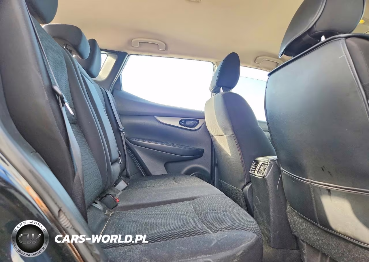 2018 Nissan Rogue Sport S VIN:JN1BJ1CR2JW200711 - 11