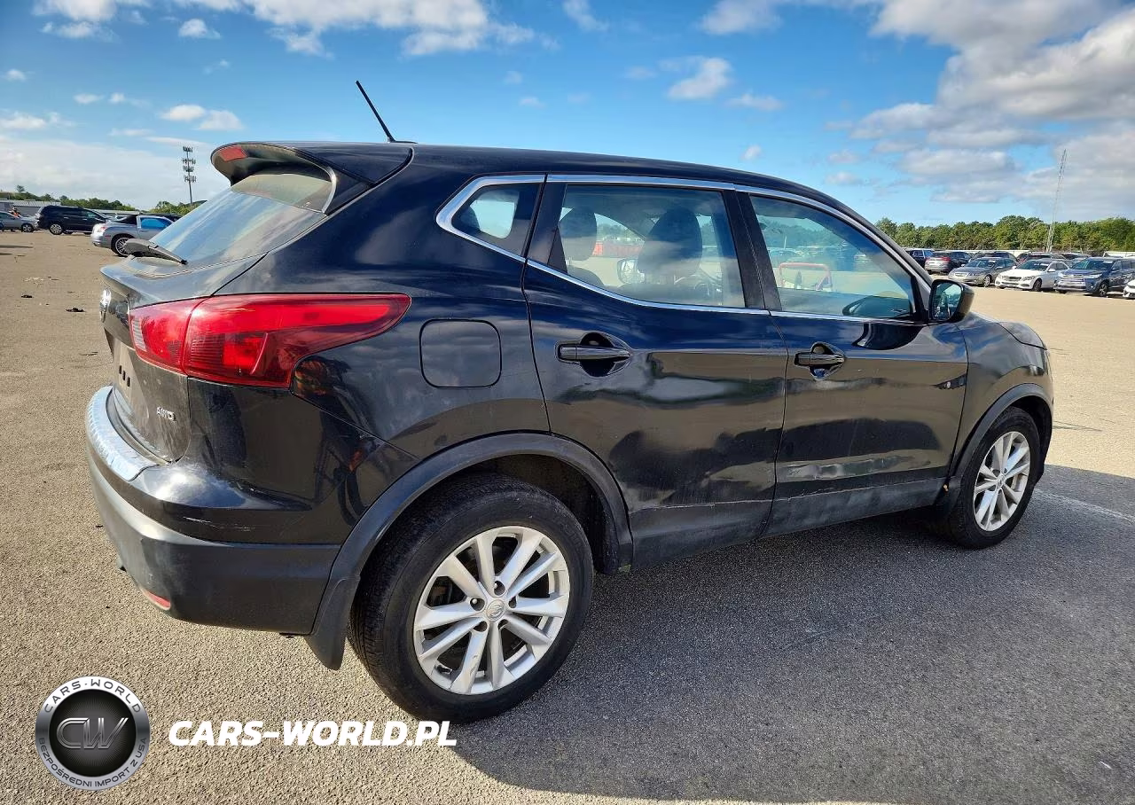 2018 Nissan Rogue Sport S VIN:JN1BJ1CR2JW200711 - 3