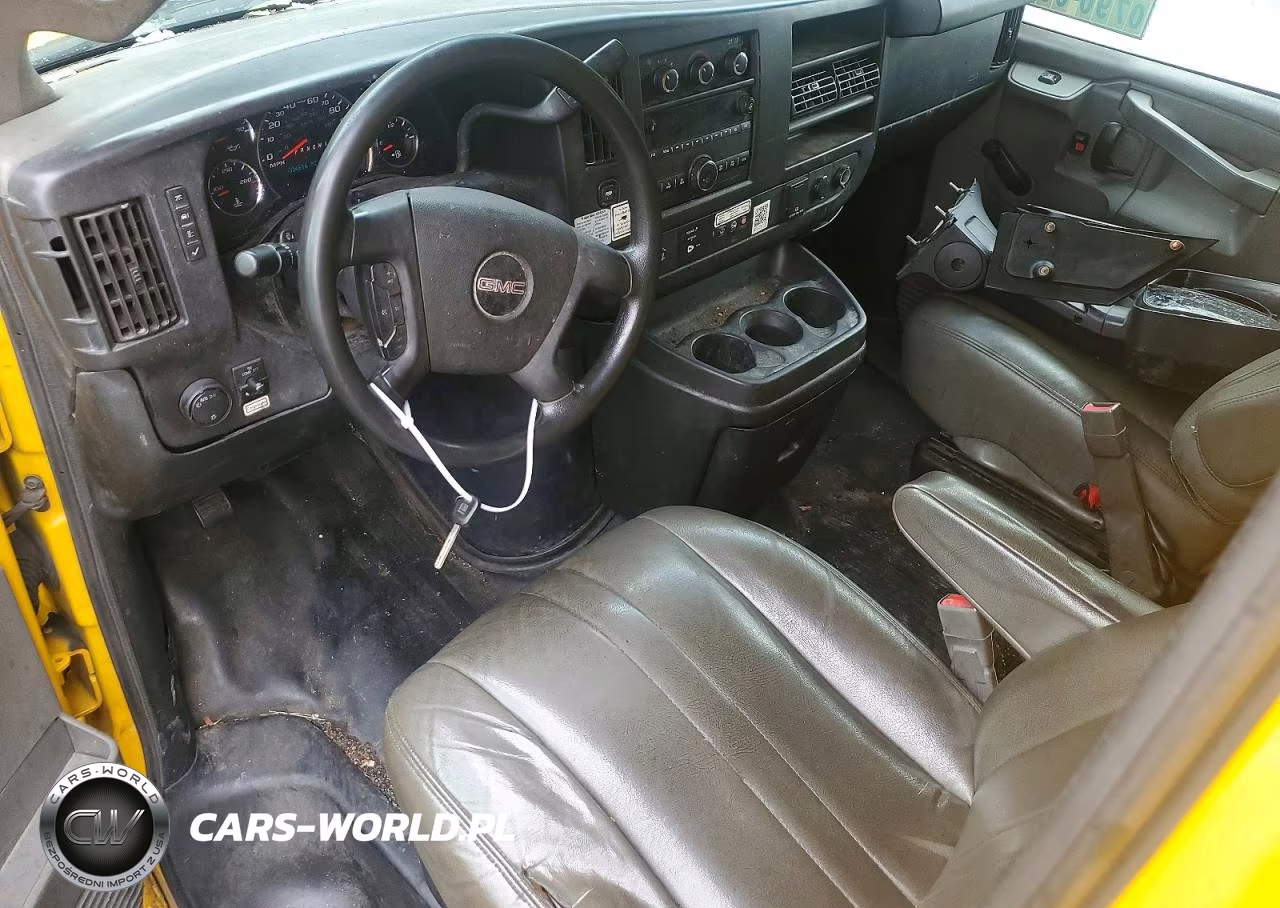 2018 GMC Savana Box Truck VIN:7GZ37TCG1JN900464 - 8