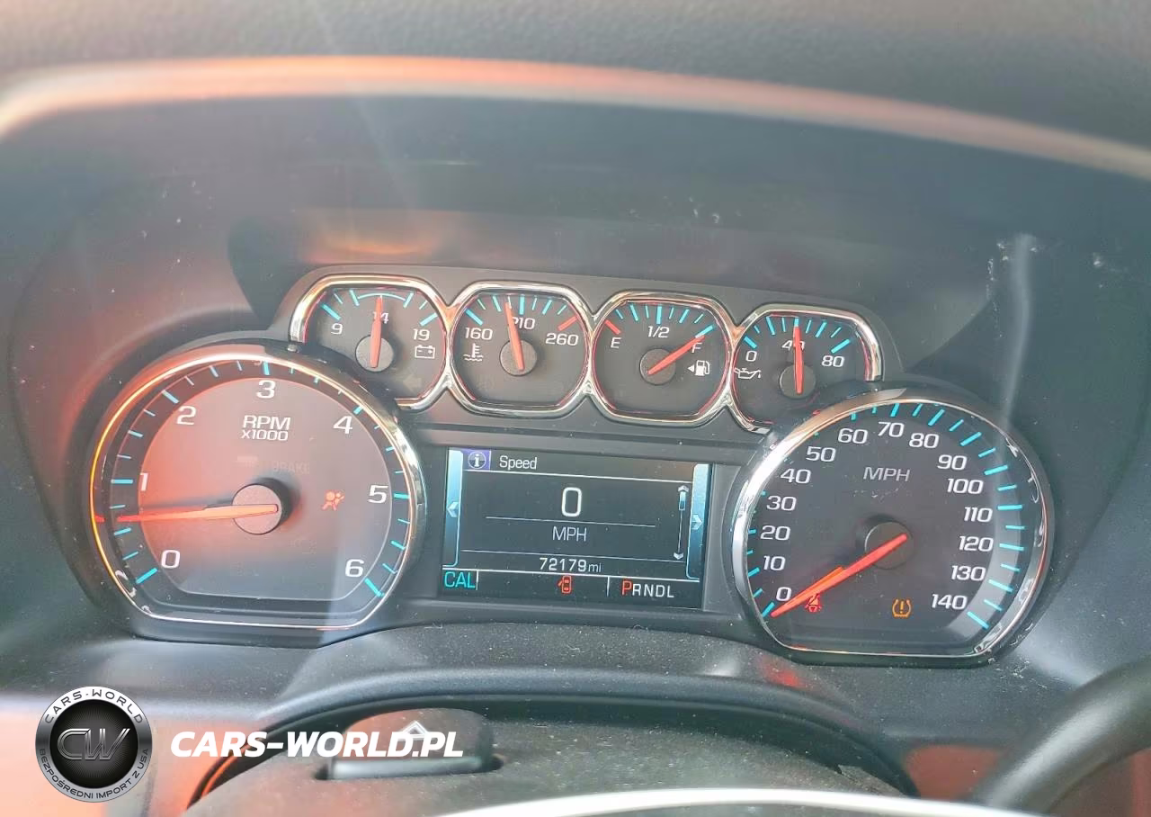 2018 Chevrolet Silverado C1500 Lt VIN:1GCRCREC8JZ318015 - 9