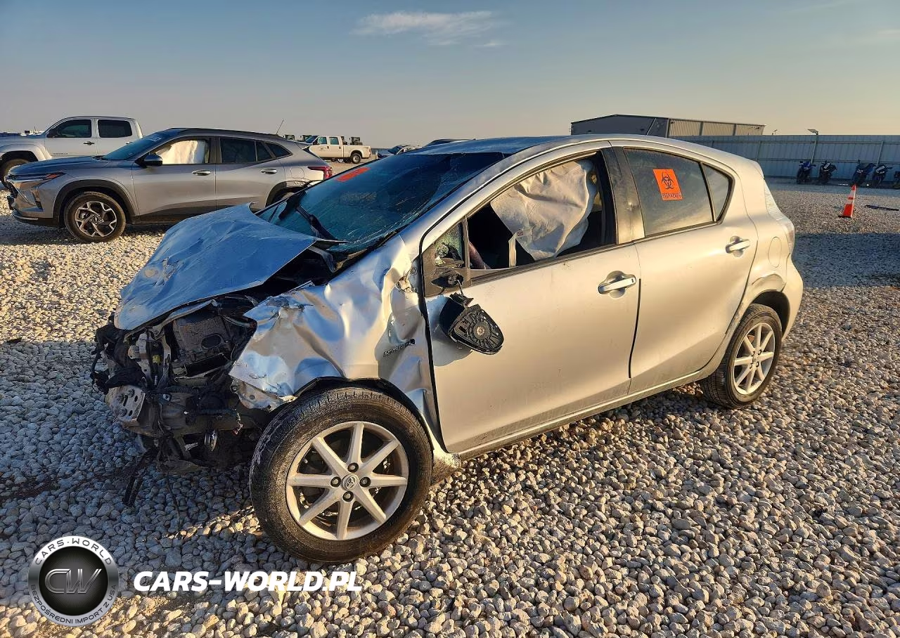 2013 Toyota Prius VIN:JTDKDTB35D1541227 - 1