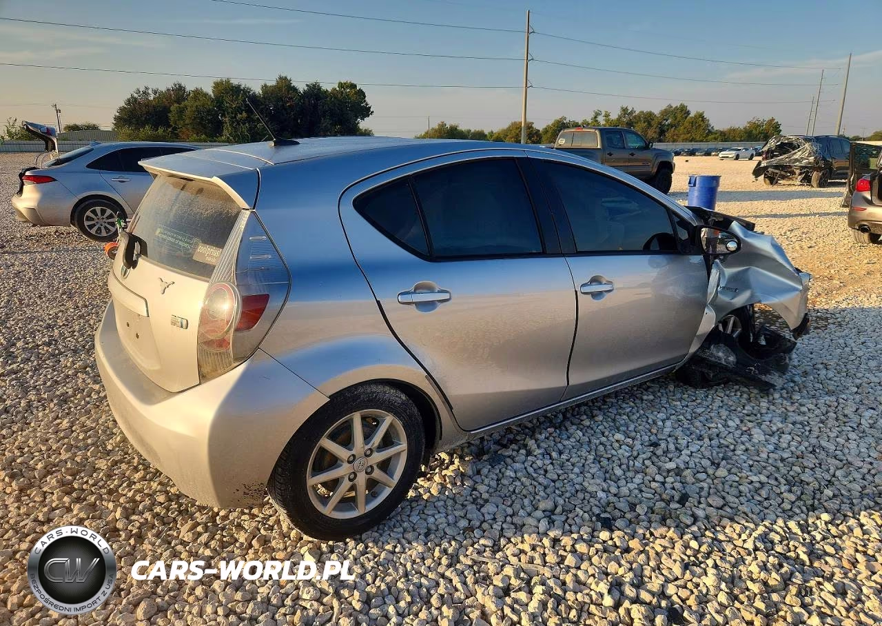 2013 Toyota Prius VIN:JTDKDTB35D1541227 - 3