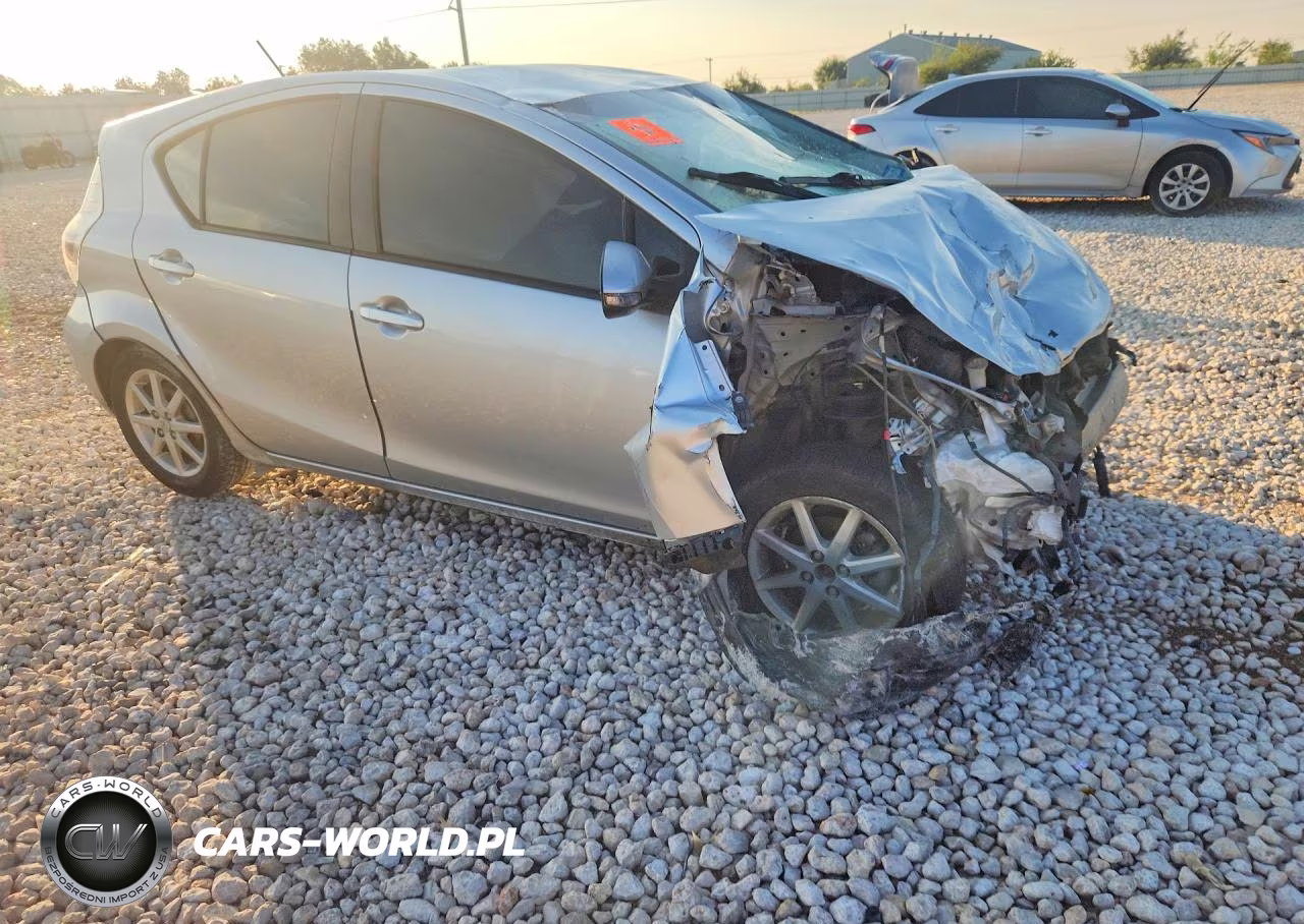 2013 Toyota Prius VIN:JTDKDTB35D1541227 - 4