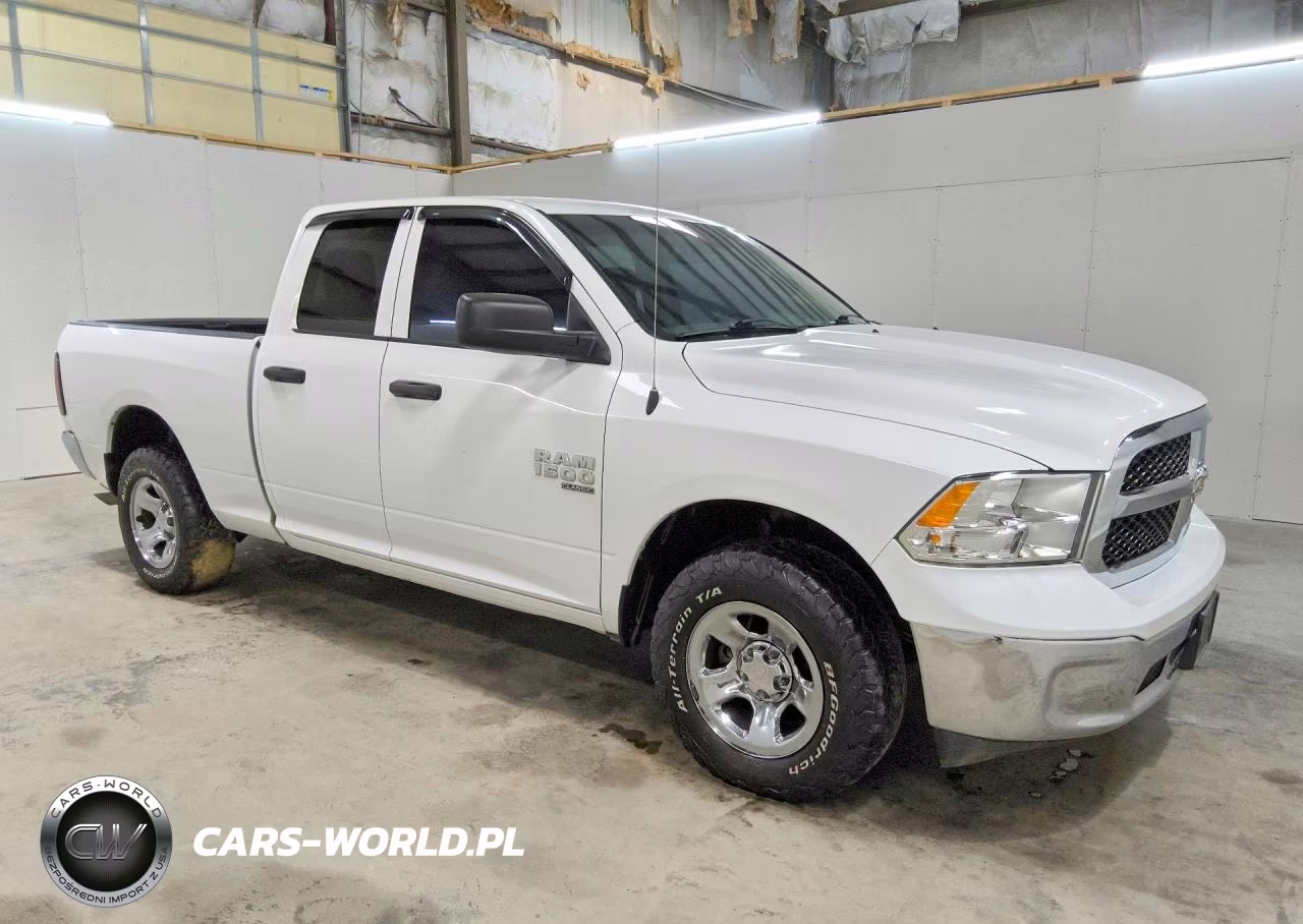 2019 Ram 1500 Classic Tradesman VIN:1C6RR6FG9KS616220 - 4