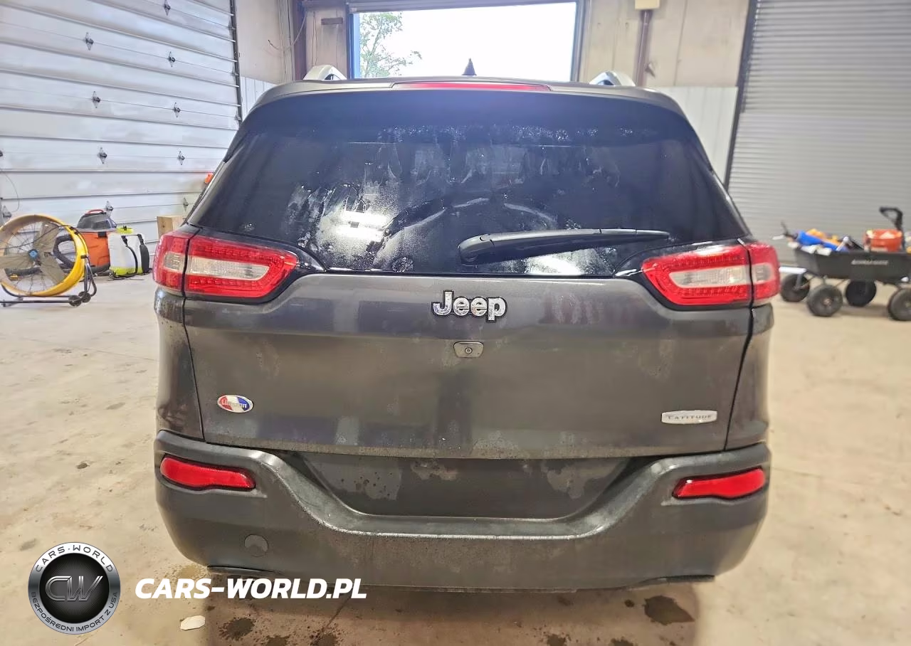 2015 Jeep Cherokee Latitude VIN:1C4PJLCB4FW760268 - 6