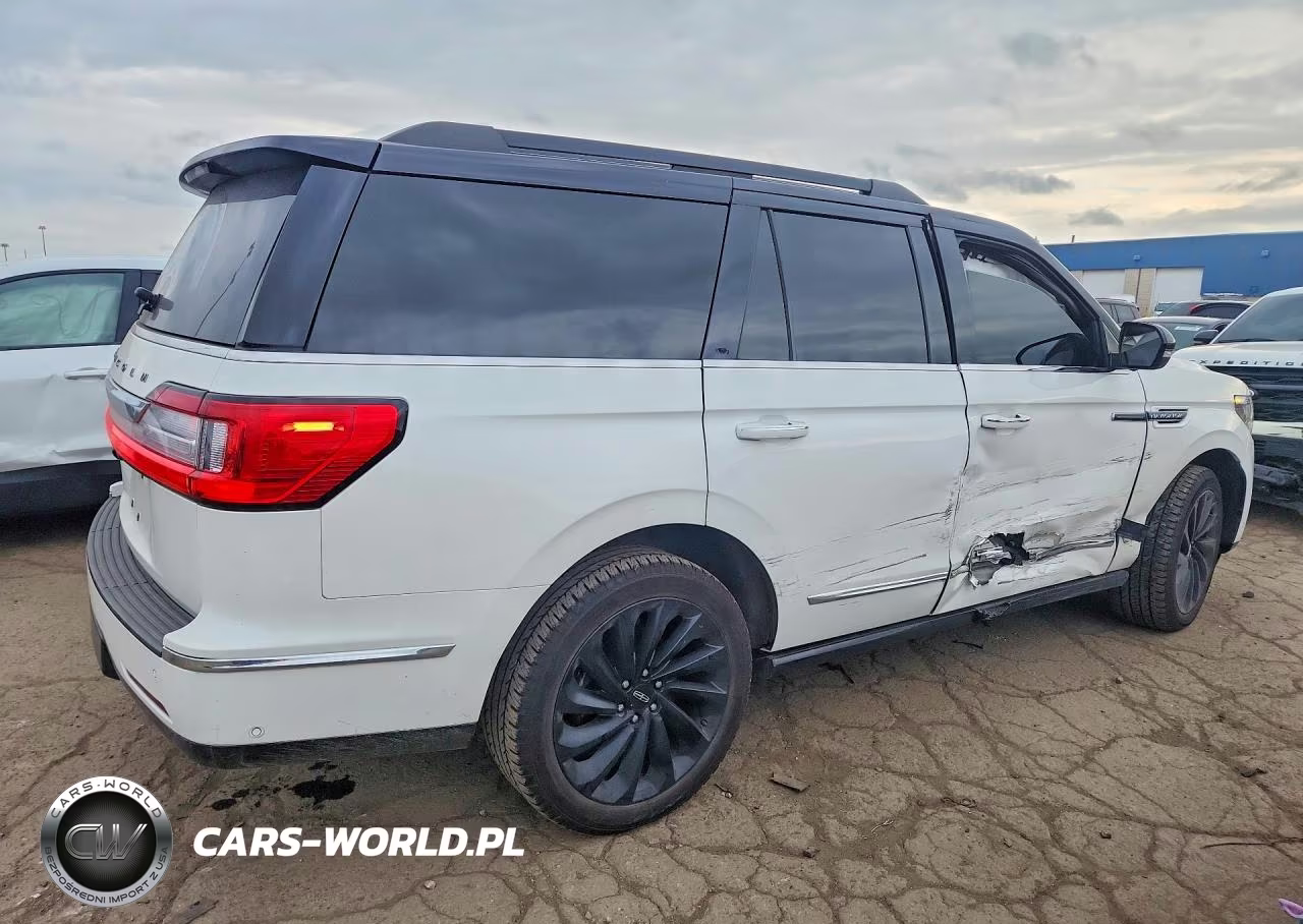 2021 Lincoln Navigator Black Label VIN:5LMJJ2TT8MEL11888 - 3