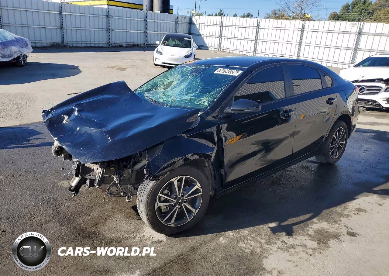 2024 Kia Forte Lxs