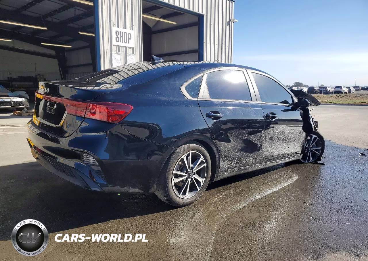 2024 Kia Forte Lxs VIN:3KPF24AD1RE807466 - 3