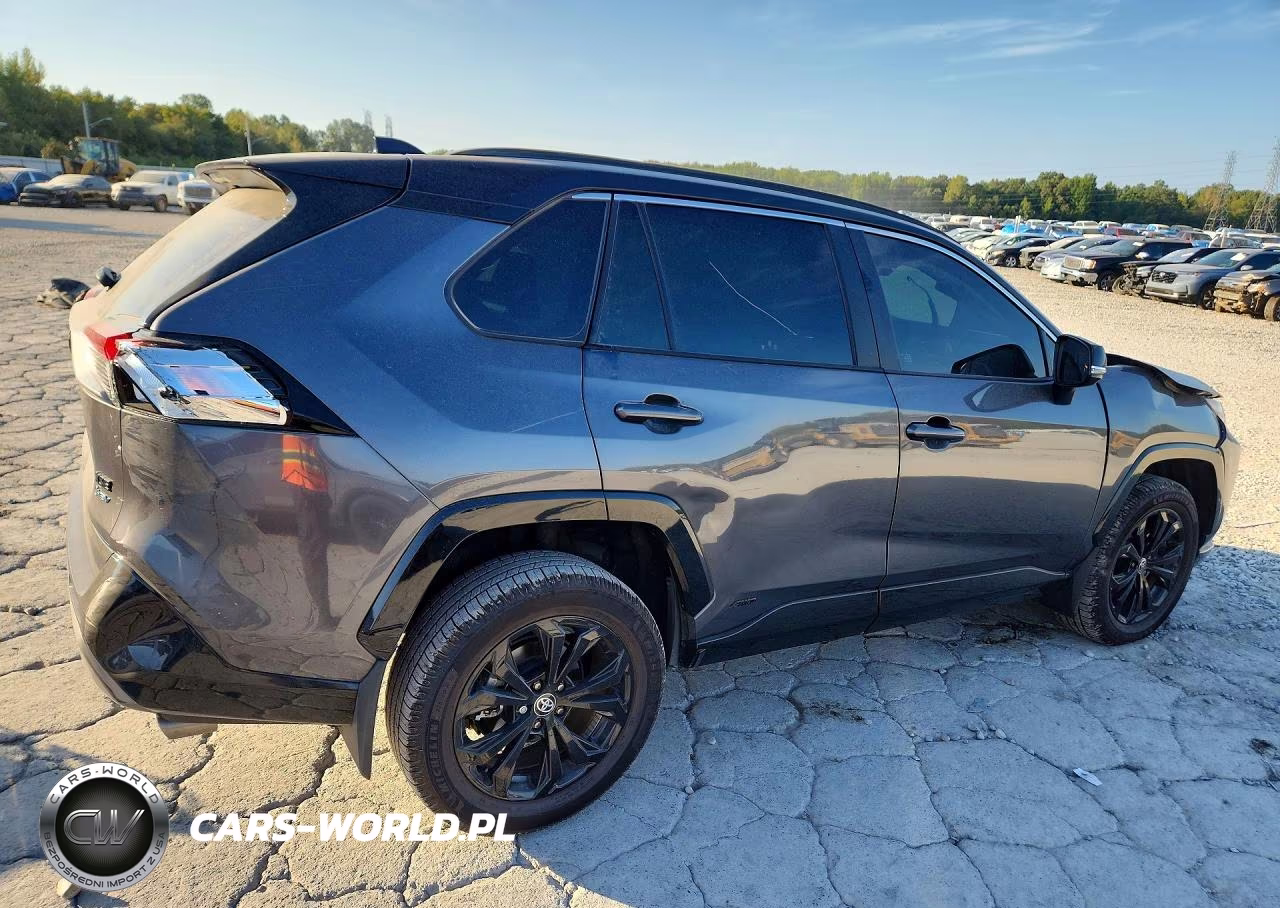2025 Toyota Rav4 Xse VIN:4T3E6RFV6SU177162 - 3