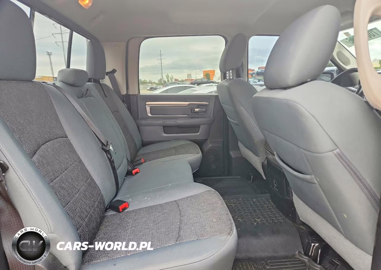 2018 Ram 1500 Slt VIN:3C6RR7LGXJG235315 - 10