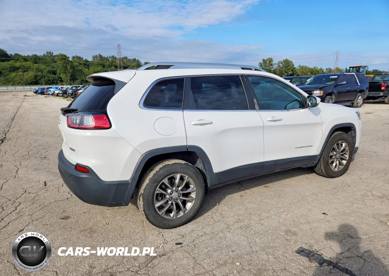 2019 Jeep Cherokee Latitude Plus VIN:1C4PJMLB0KD238751 - 3