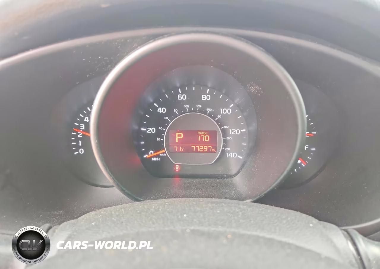 2016 Kia Soul + VIN:KNDJP3A5XG7823886 - 9