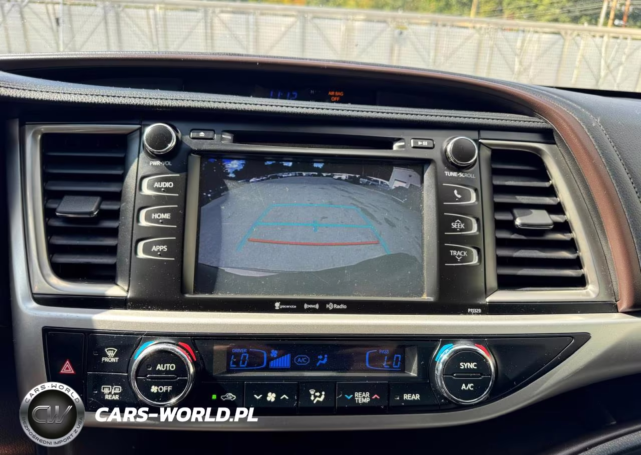 2017 Toyota Highlander Le Plus VIN:5TDBZRFH7HS393245 - 11