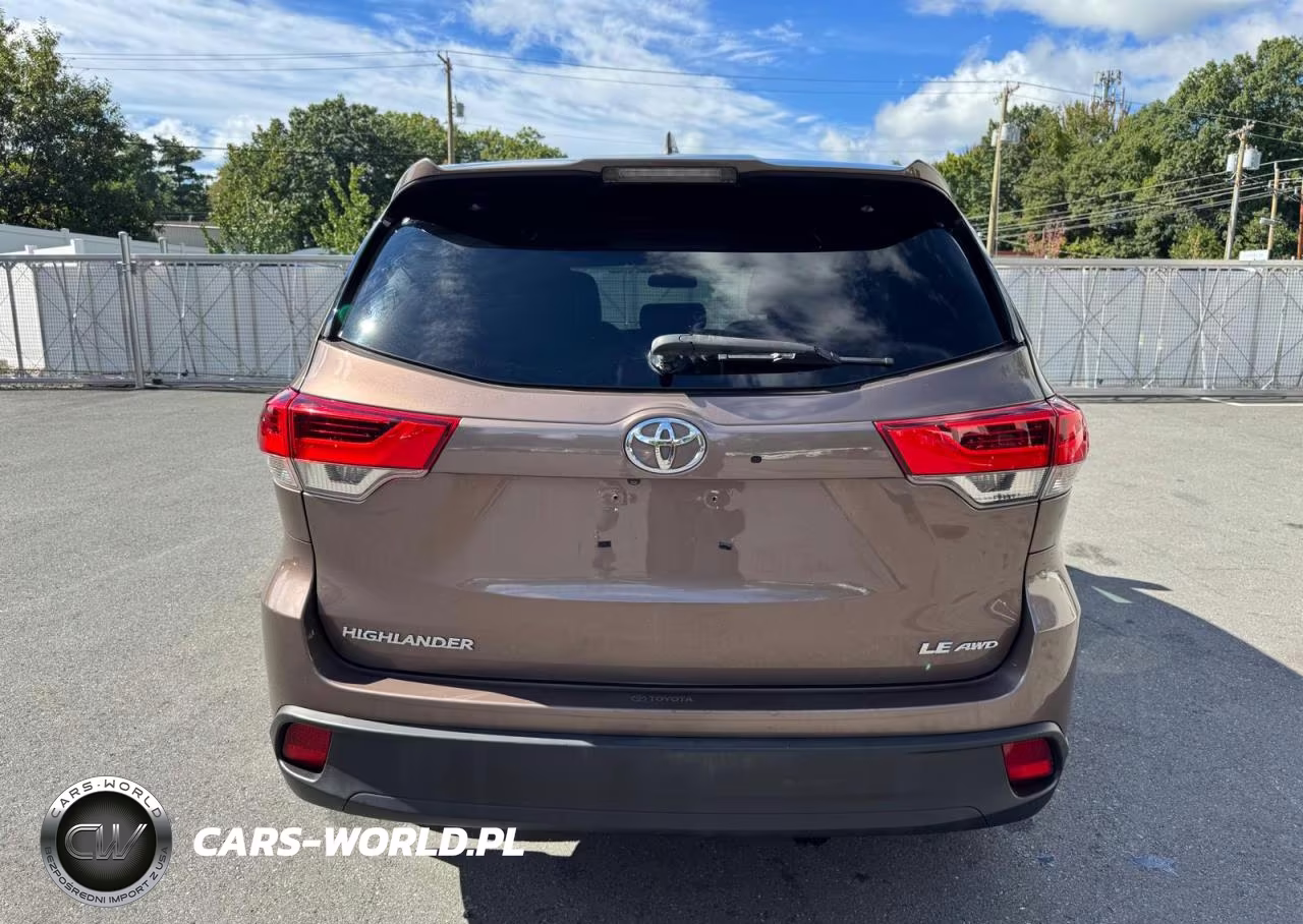 2017 Toyota Highlander Le Plus VIN:5TDBZRFH7HS393245 - 6