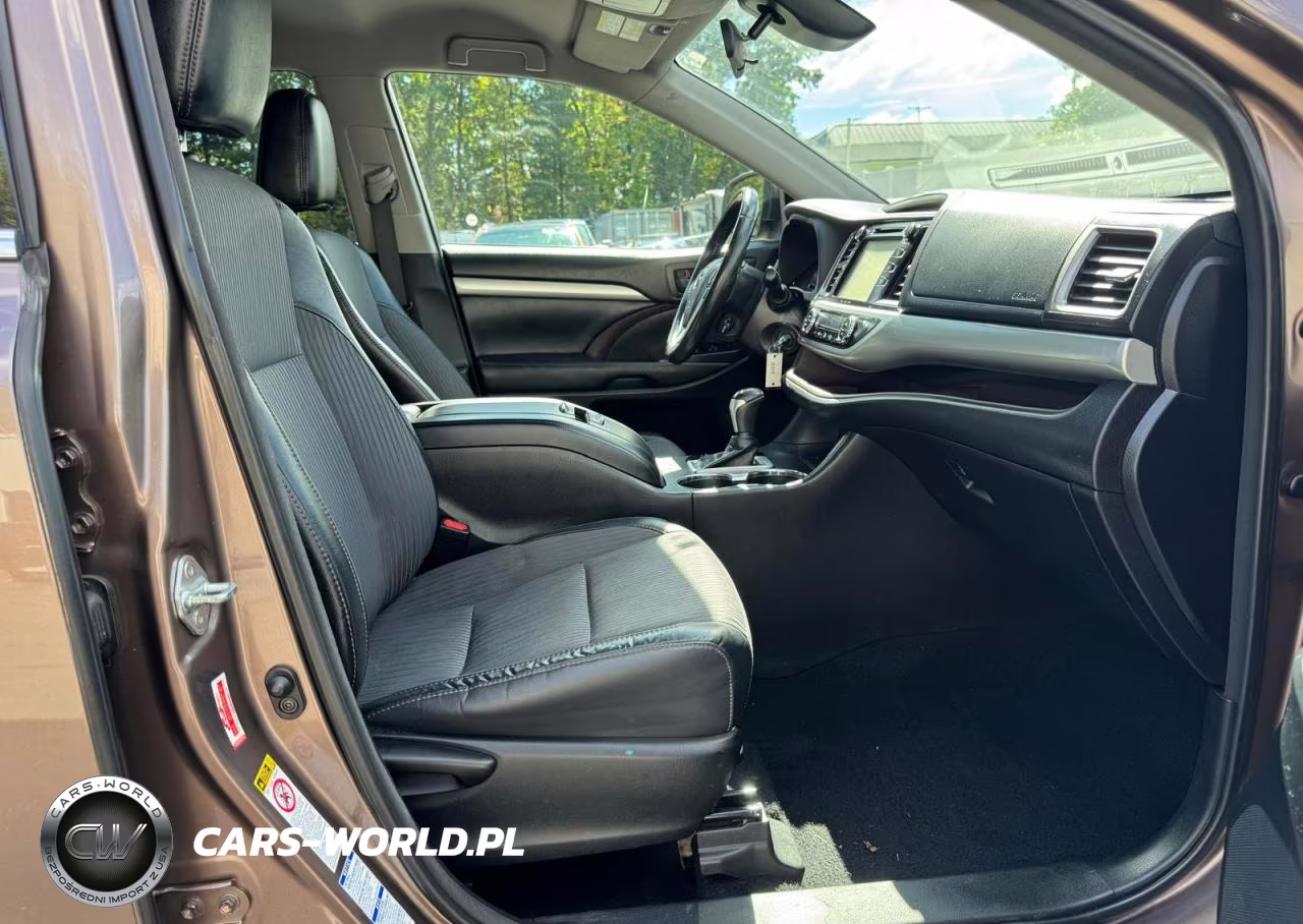 2017 Toyota Highlander Le Plus VIN:5TDBZRFH7HS393245 - 8