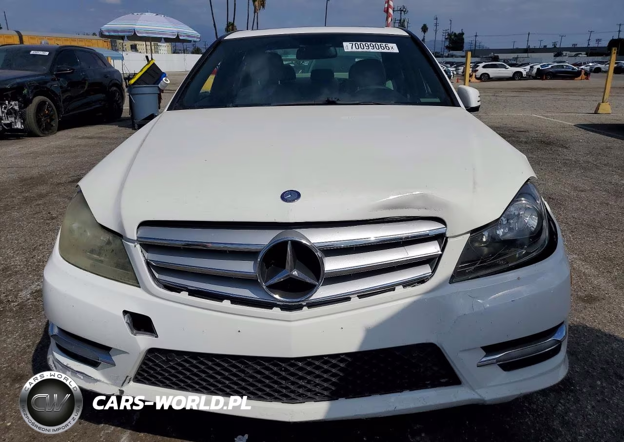 2013 Mercedes-Benz C 250 VIN:WDDGF4HBXDA763434 - 5
