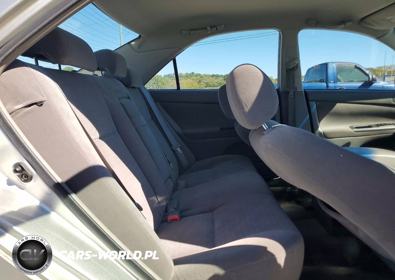 2005 Toyota Camry Le VIN:JTDBE32K853026619 - 10