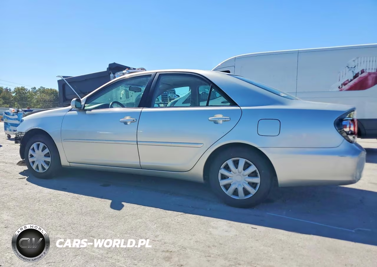 2005 Toyota Camry Le VIN:JTDBE32K853026619 - 2