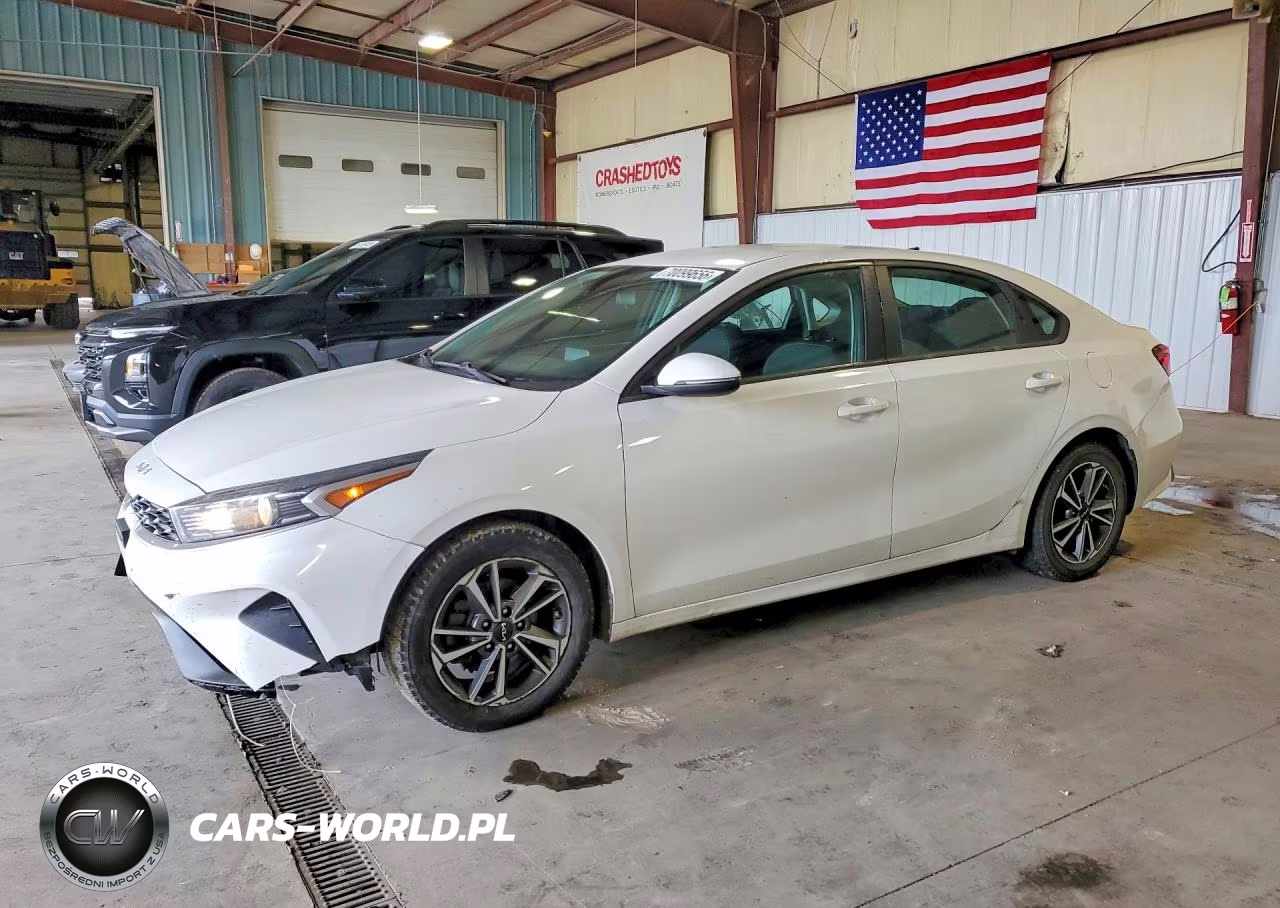 2022 Kia Forte Lxs