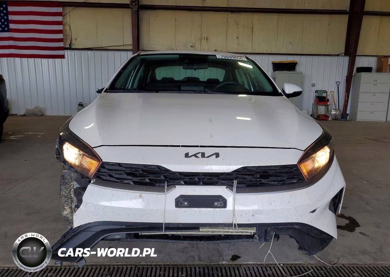 2022 Kia Forte Lxs VIN:3KPF24ADXNE475537 - 5
