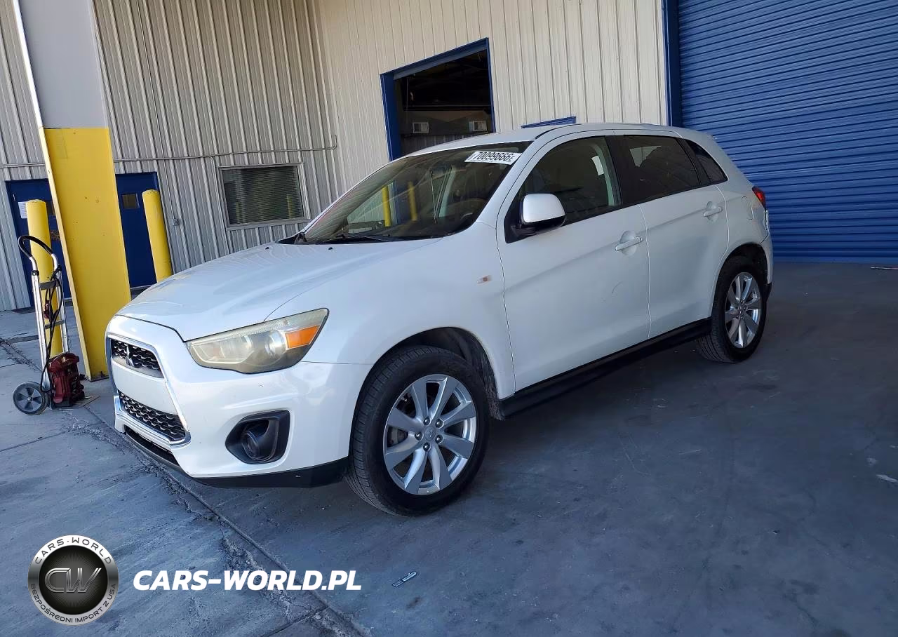 2014 Mitsubishi Outlander Sport Es – zdjęcie 1 z 12