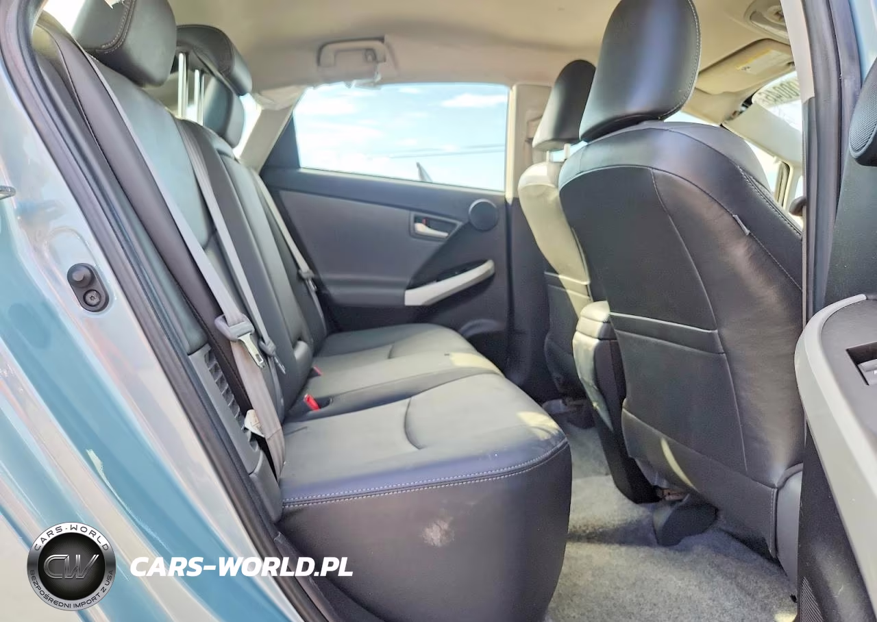 2014 Toyota Prius Four VIN:JTDKN3DU5E1749774 - 10