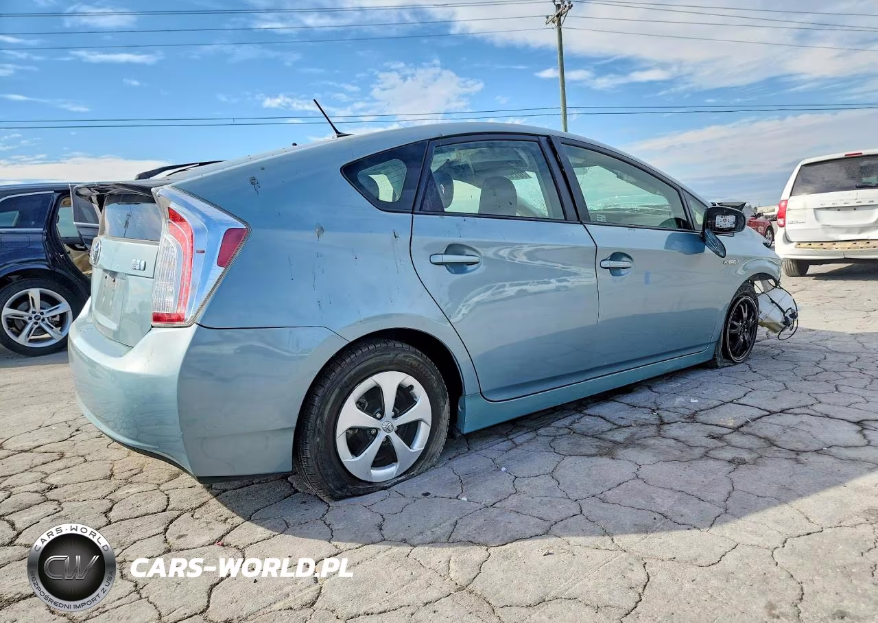 2014 Toyota Prius Four VIN:JTDKN3DU5E1749774 - 3