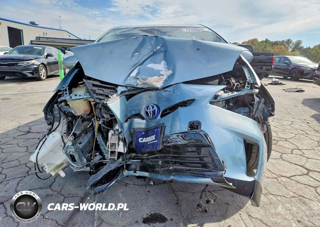 2014 Toyota Prius Four VIN:JTDKN3DU5E1749774 - 5