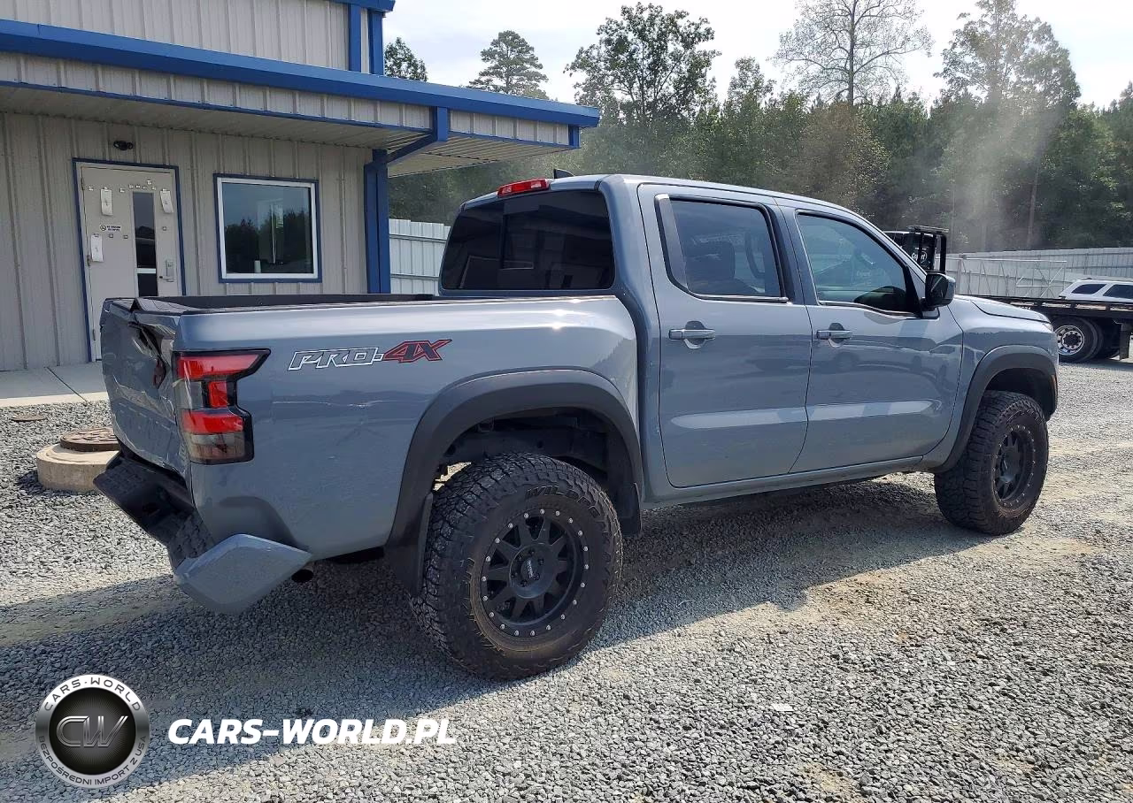 2024 Nissan Frontier Pro-4X VIN:1N6ED1EK8RN633840 - 3