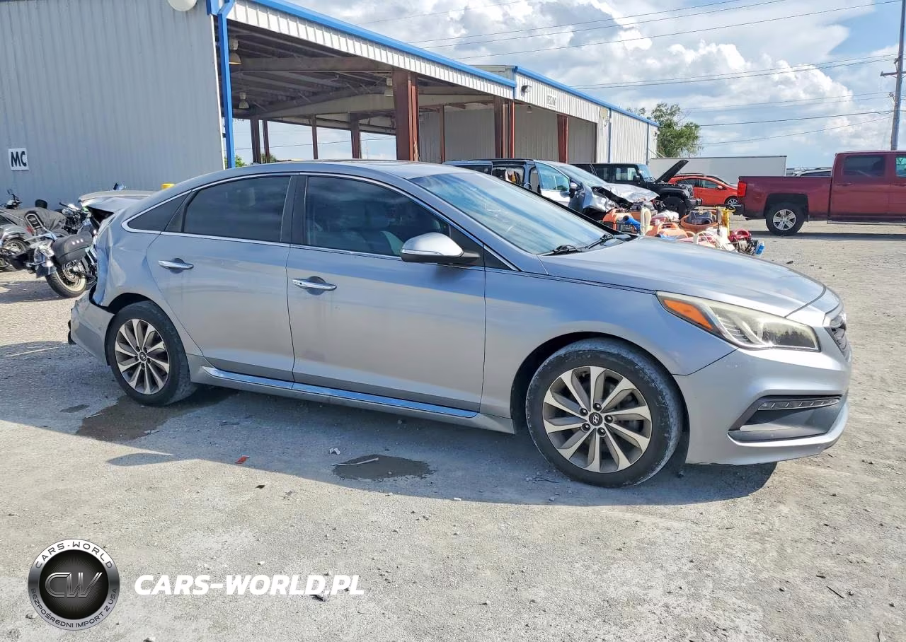 2017 Hyundai Sonata Sport VIN:5NPE34AF3HH451655 - 4