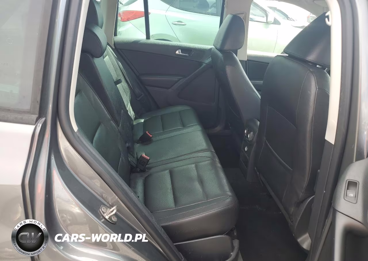 2012 Volkswagen Tiguan S VIN:WVGAV7AX6CW006246 - 11