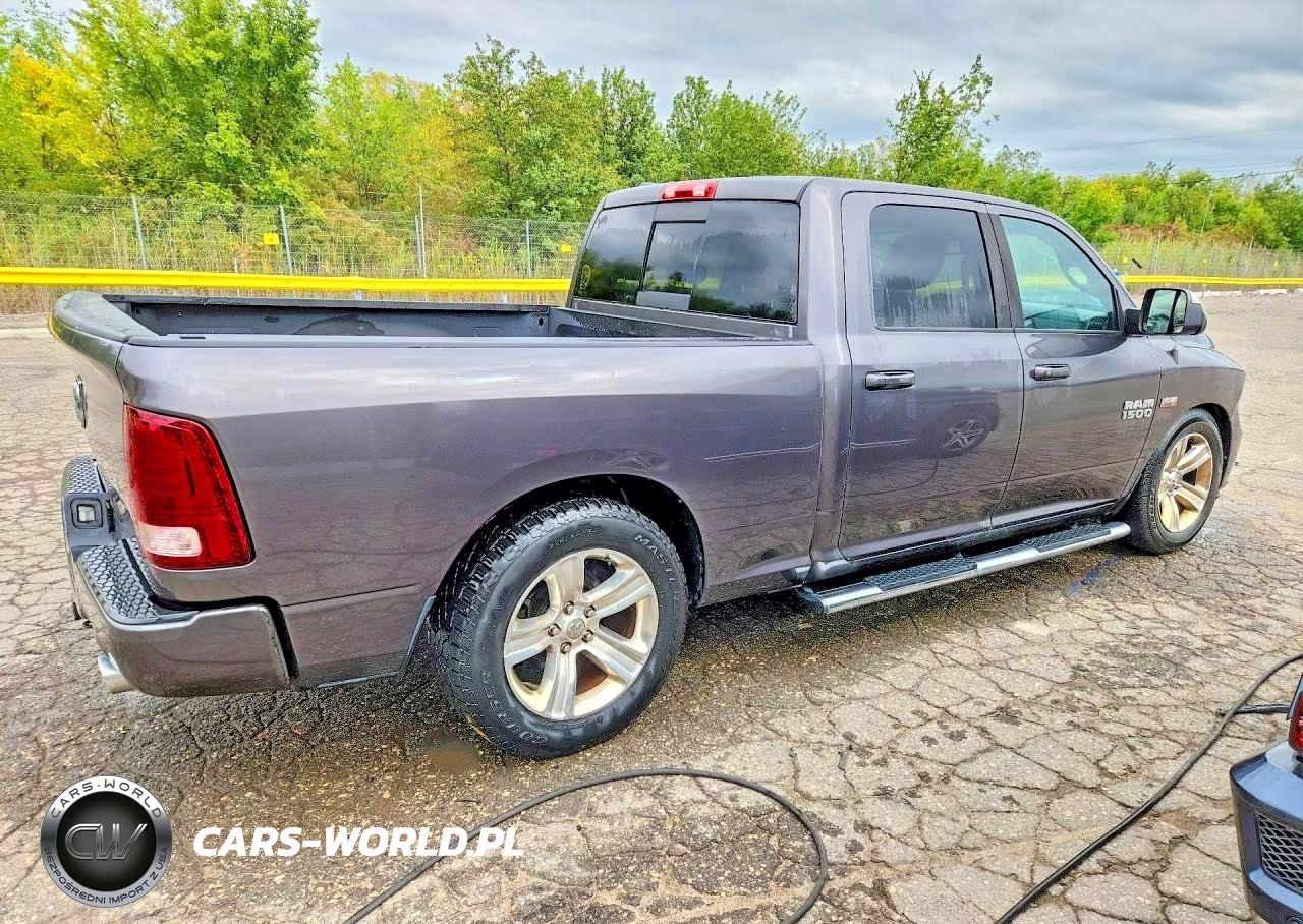 2015 Ram 1500 Sport VIN:1C6RR7UT4FS736292 - 3