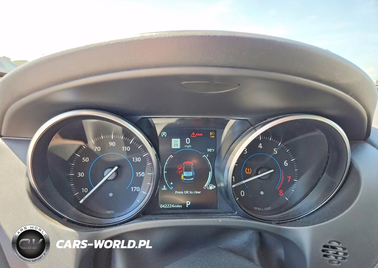 2020 Jaguar F-Pace Premium VIN:SADCJ2FX0LA627536 - 9