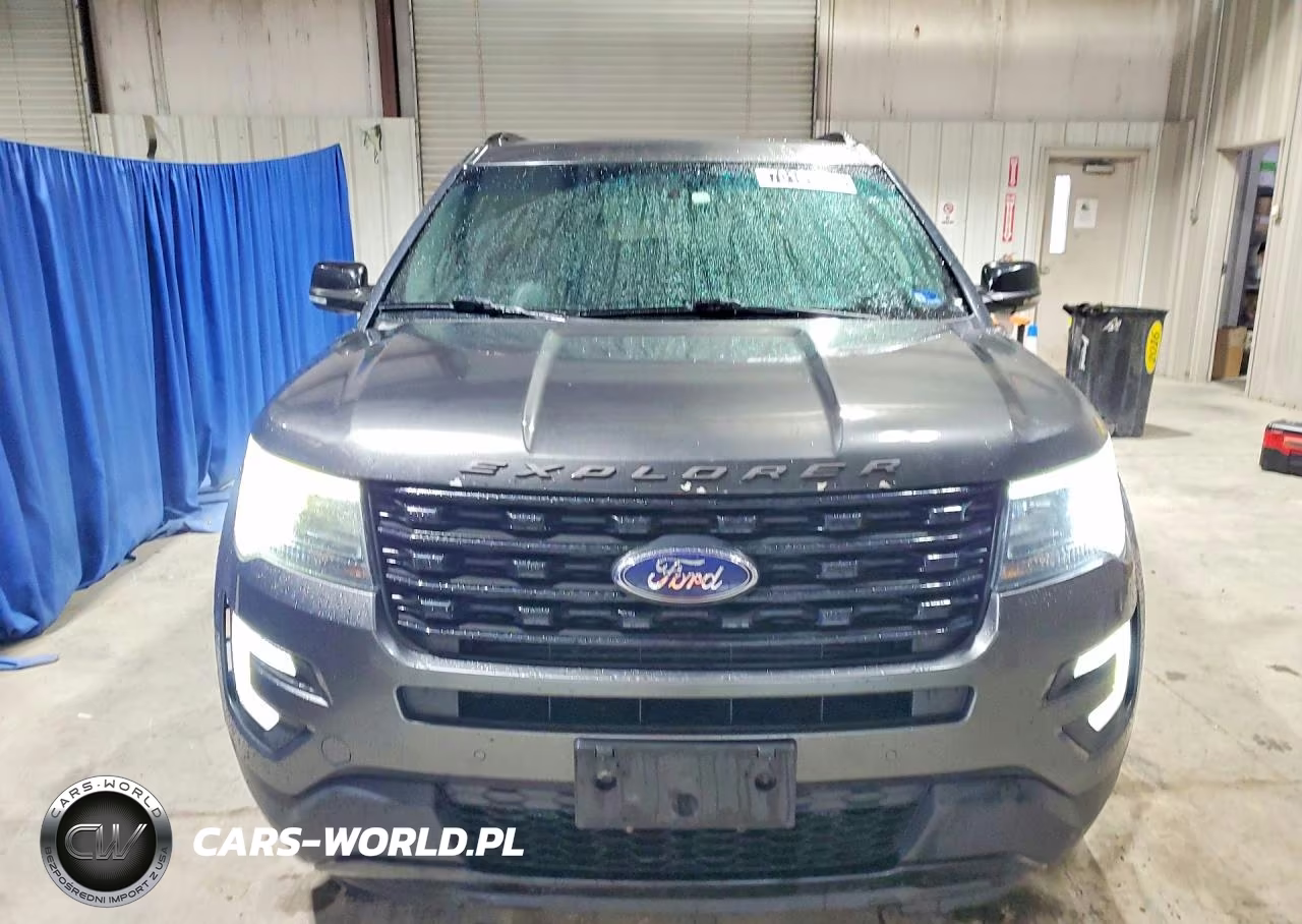 2017 Ford Explorer Sport VIN:1FM5K8GT7HGA34501 - 5
