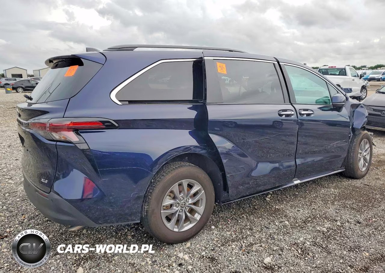 2025 Toyota Sienna Xle 8-Passenger VIN:5TDYRKEC6SS229967 - 3