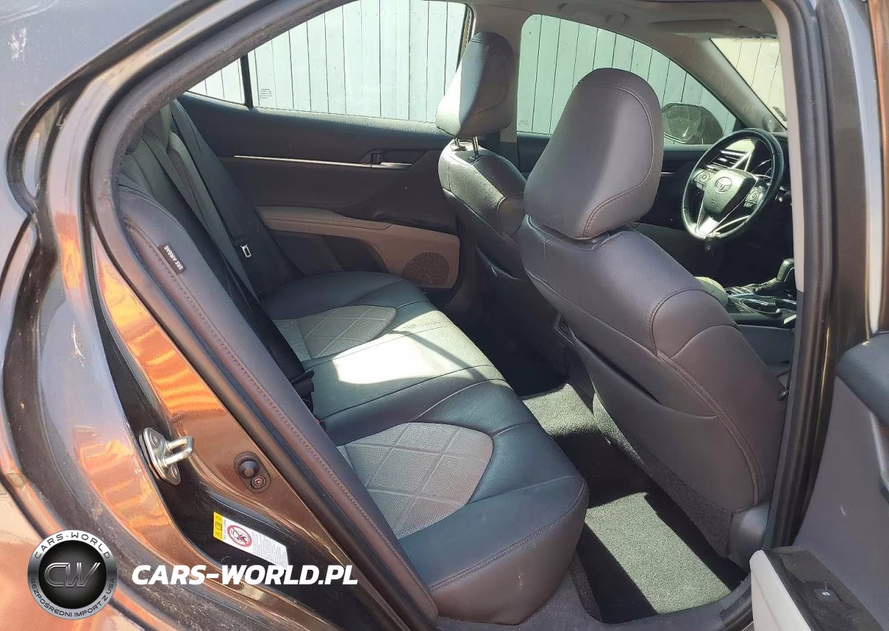 2018 Toyota Camry Xle VIN:4T1B11HK0JU155350 - 10