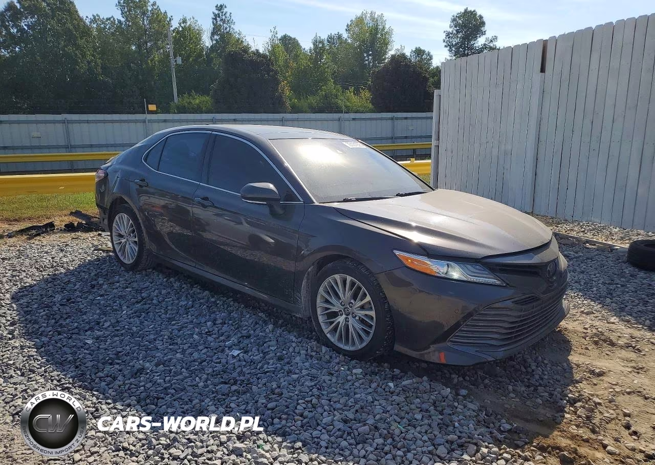 2018 Toyota Camry Xle VIN:4T1B11HK0JU155350 - 4