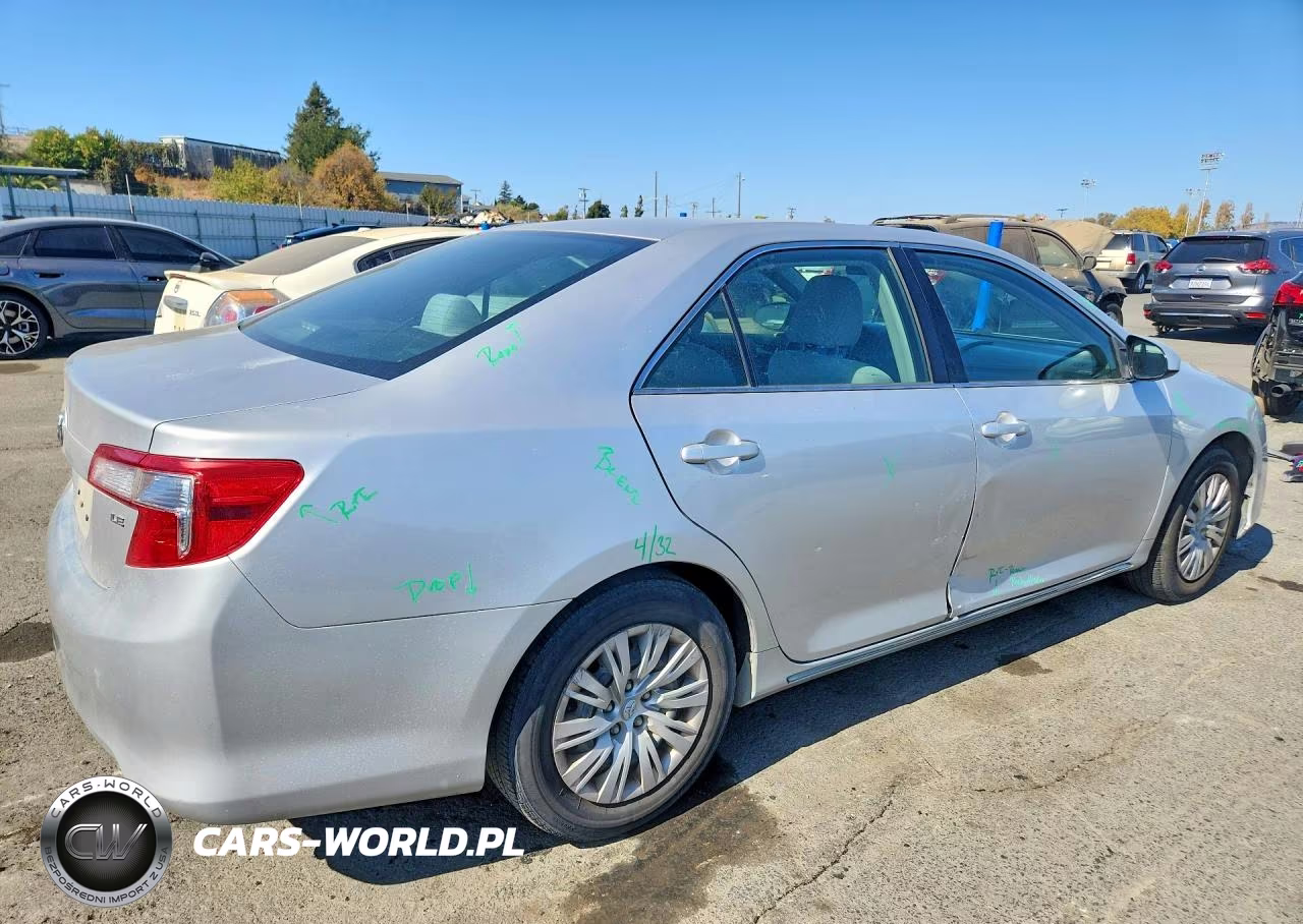 2014 Toyota Camry Le VIN:4T1BF1FK5EU405952 - 3