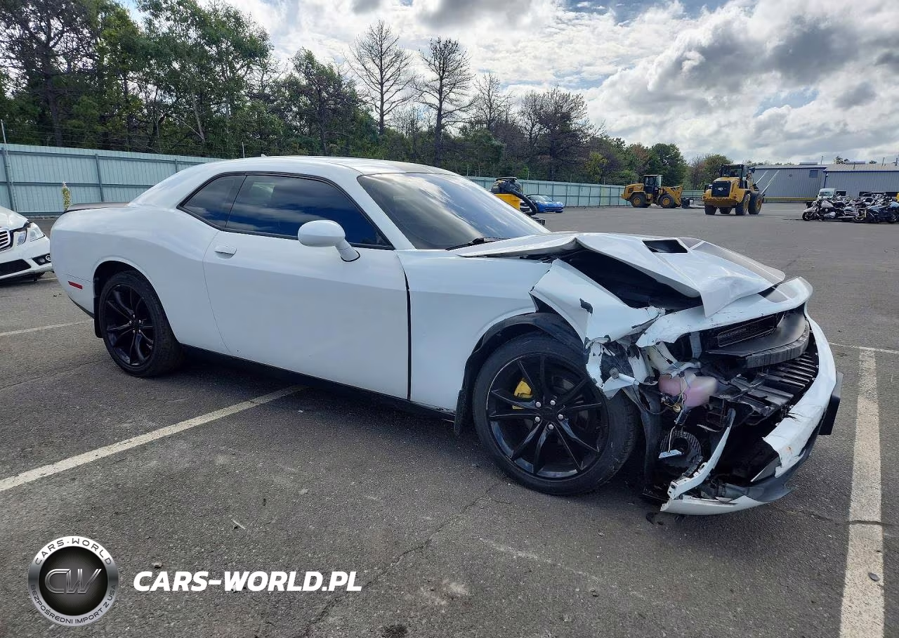 2016 Dodge Challenger Sxt VIN:2C3CDZAG7GH120261 - 4