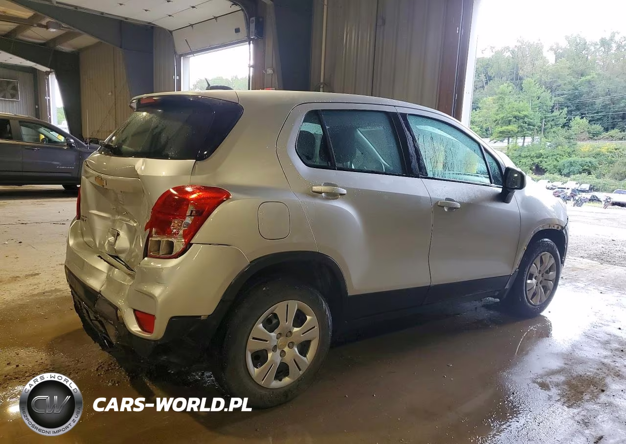 2018 Chevrolet Trax Ls VIN:KL7CJKSB7JB524477 - 3