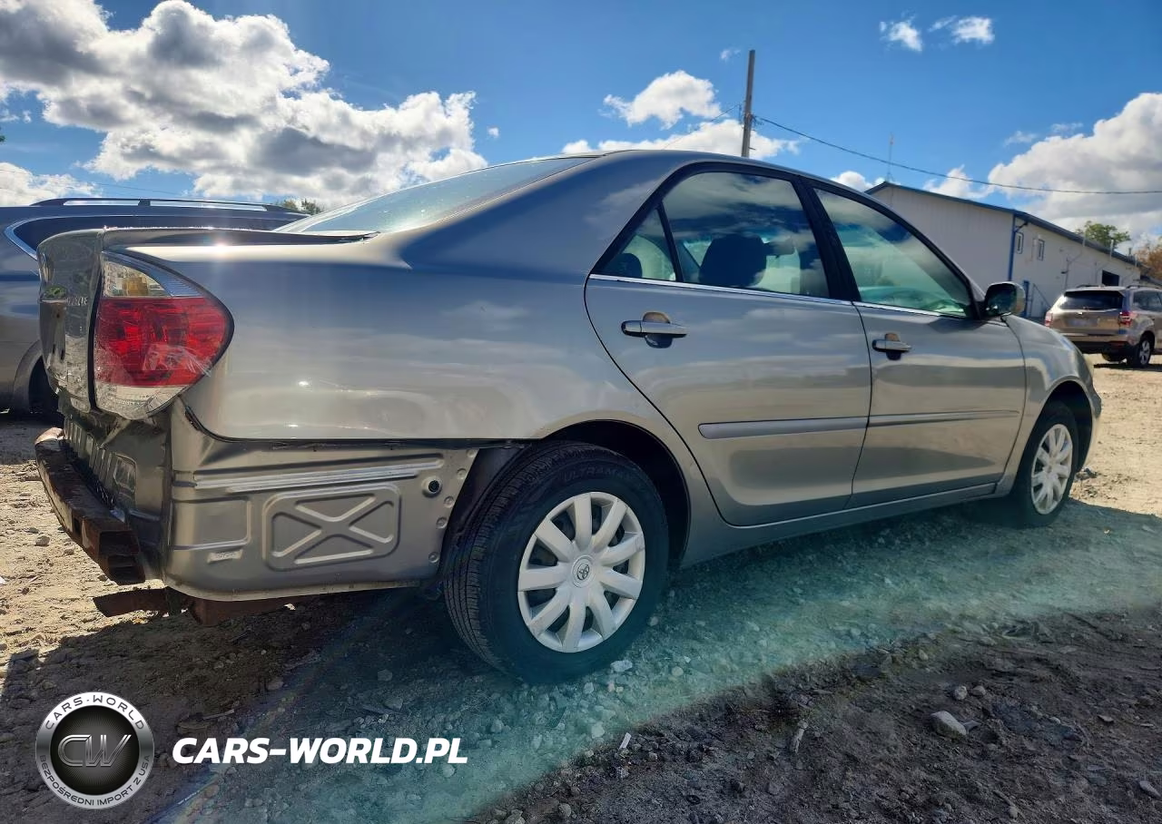 2005 Toyota Camry Le VIN:4T1BE32K05U968704 - 3